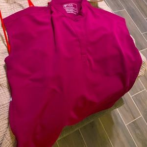 Figs raspberry Rafaela top medium sized used great condition